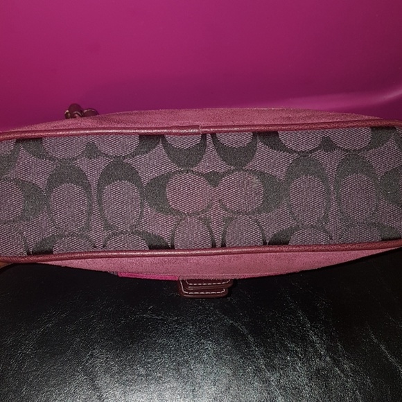 Coach signature monogram canvas and leather shoulder bag - Picture 5 of 5